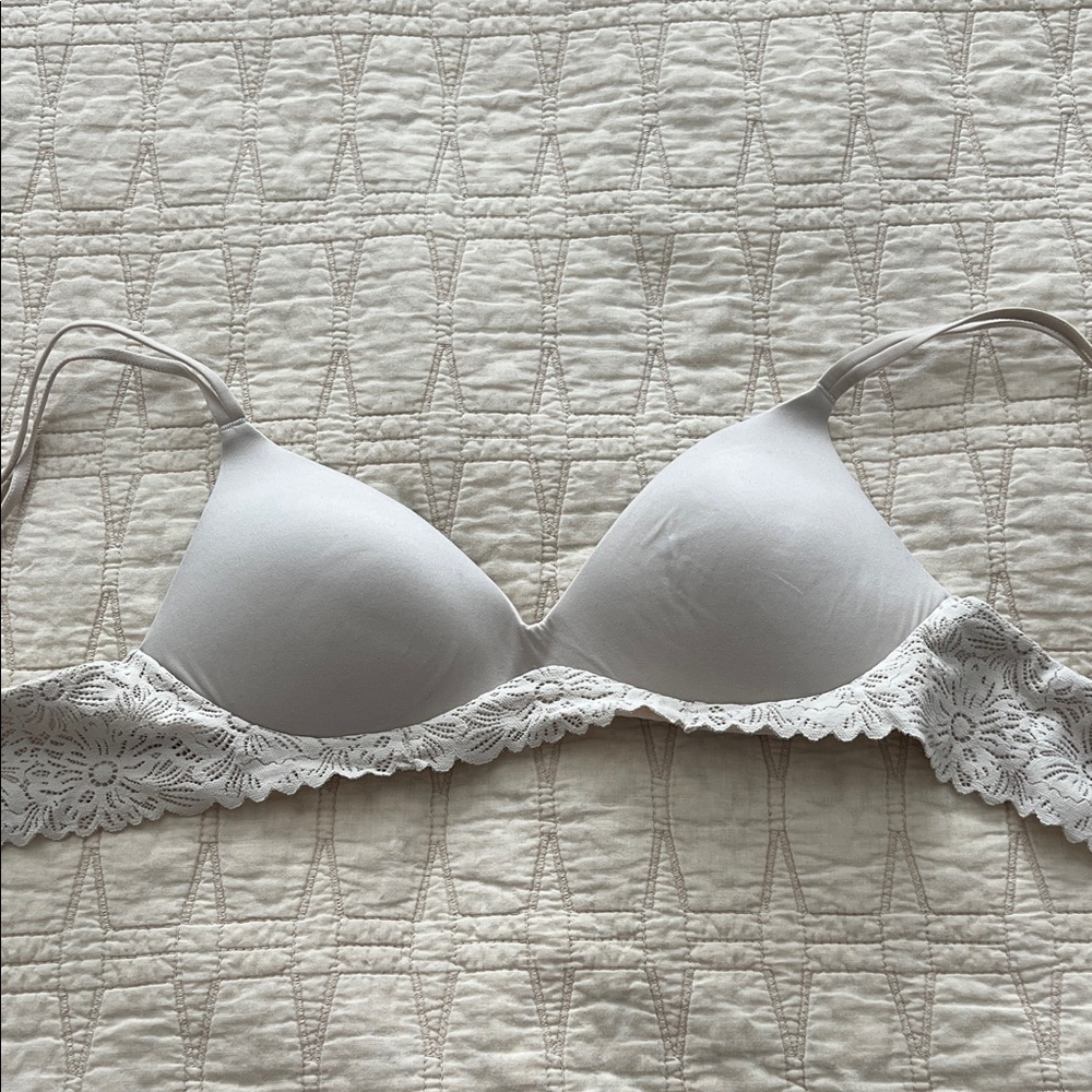Aerie real sunnie wireless 32B
